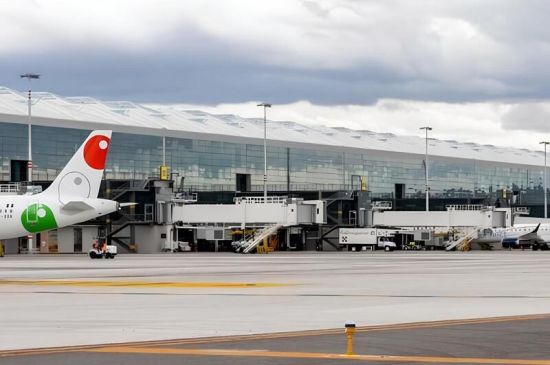 México refuerza control sobre slots aeroportuarios